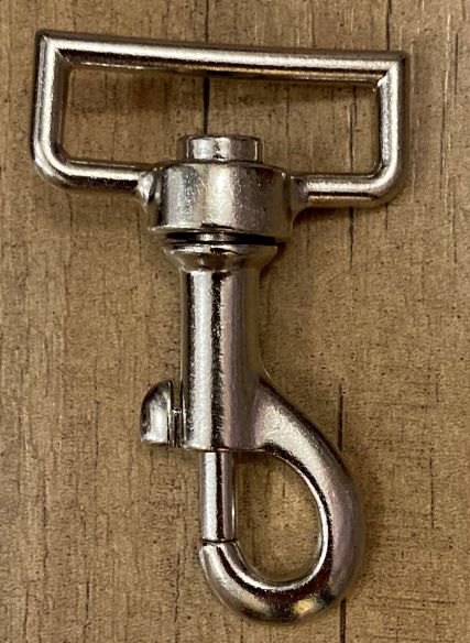 Heavy duty swivel clips