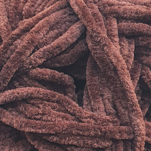 James C. Brett Flutterby Chunky B50